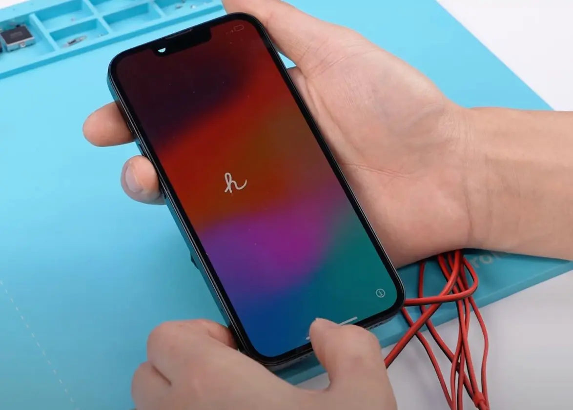 Así-es-el-iPhone-16e-por-dentro-con-detalle-con-más-sorpresas-de-las-esperadas Costa Rica iPhone